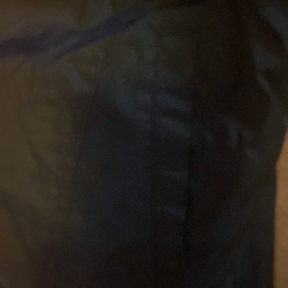 PEACE vest. Reversable.Cozywater repelant. Perfect over a hoodie or sweatshirt. - Picture 5 of 6